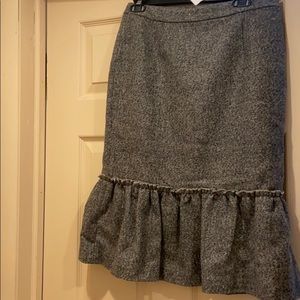 HALOGEN skirt with ruffle bottom